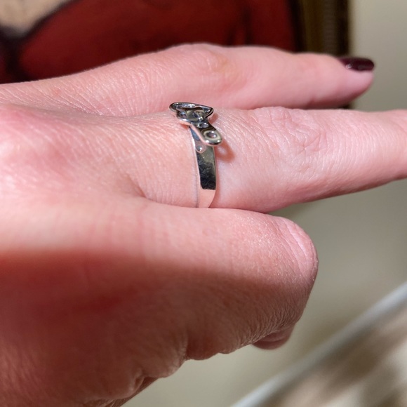 **RESERVED** 925 Sterling Silver Heart Belt Ring (adjustable up to a size 8) - Picture 3 of 5
